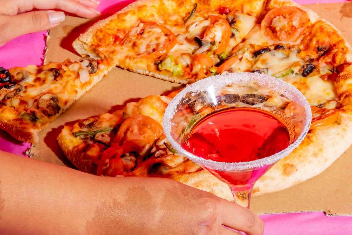 Cocktail e pizza 