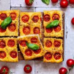 Focaccia con pomodori