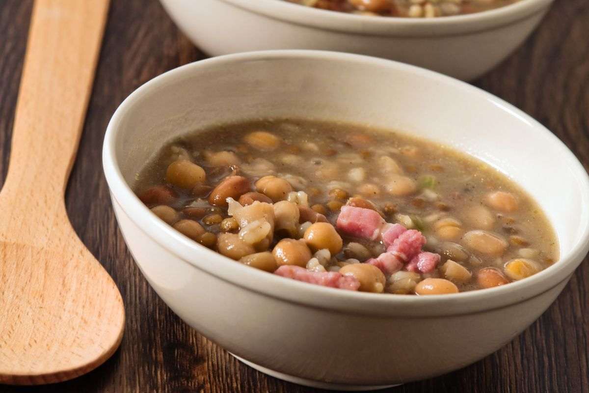 zuppa farro legumi