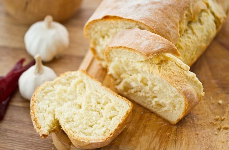 Pane tagliato a fette 