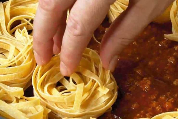 tagliatelle al ragù in forno